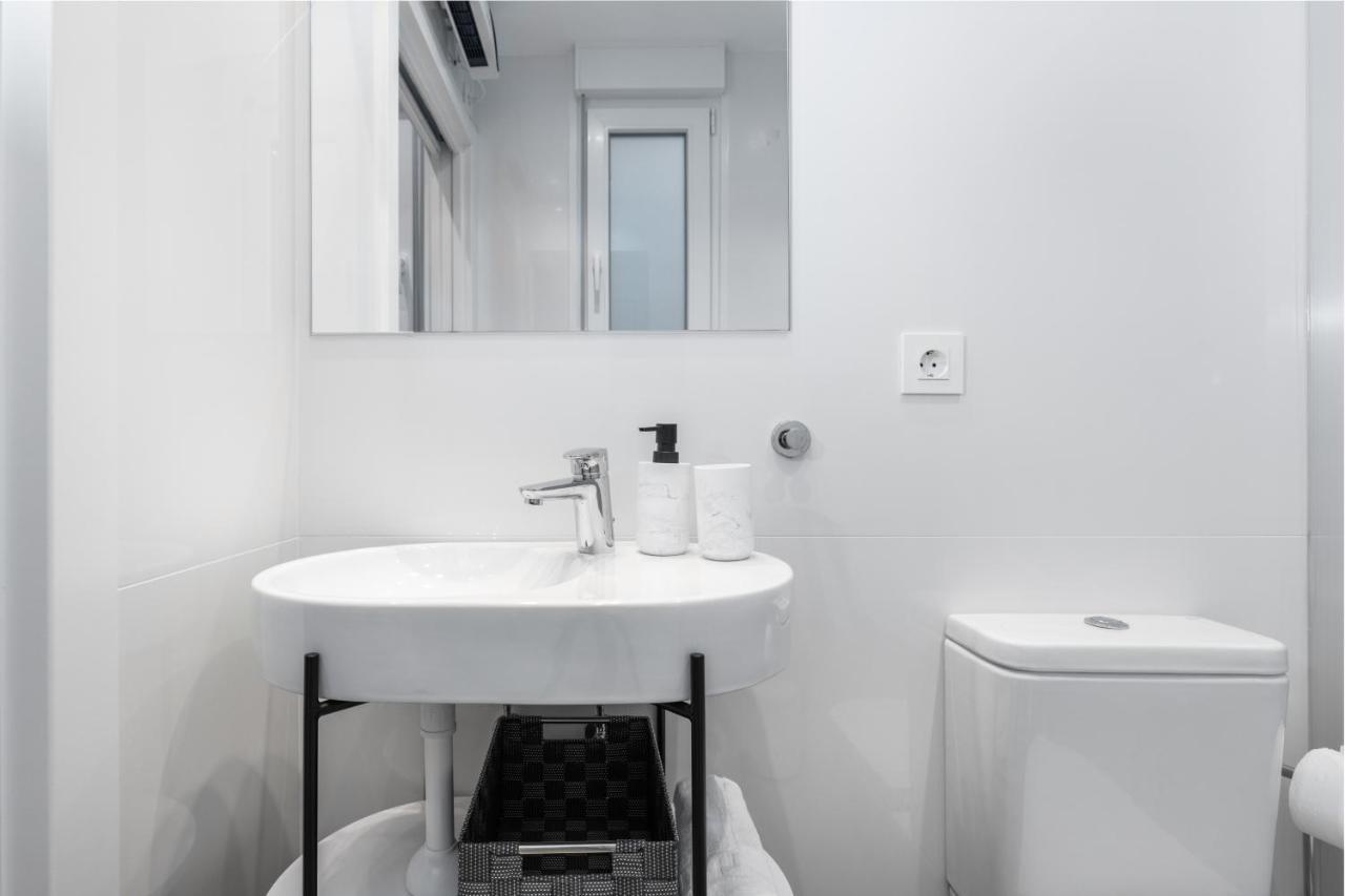 Santa Marina Apartamentuak Zarautz Exteriör bild